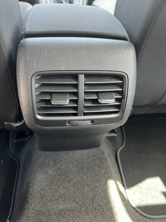 2016 Volkswagen e-Golf e-Golf SE - Photo 17