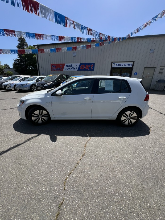 2016 Volkswagen e-Golf e-Golf SE - Photo 26
