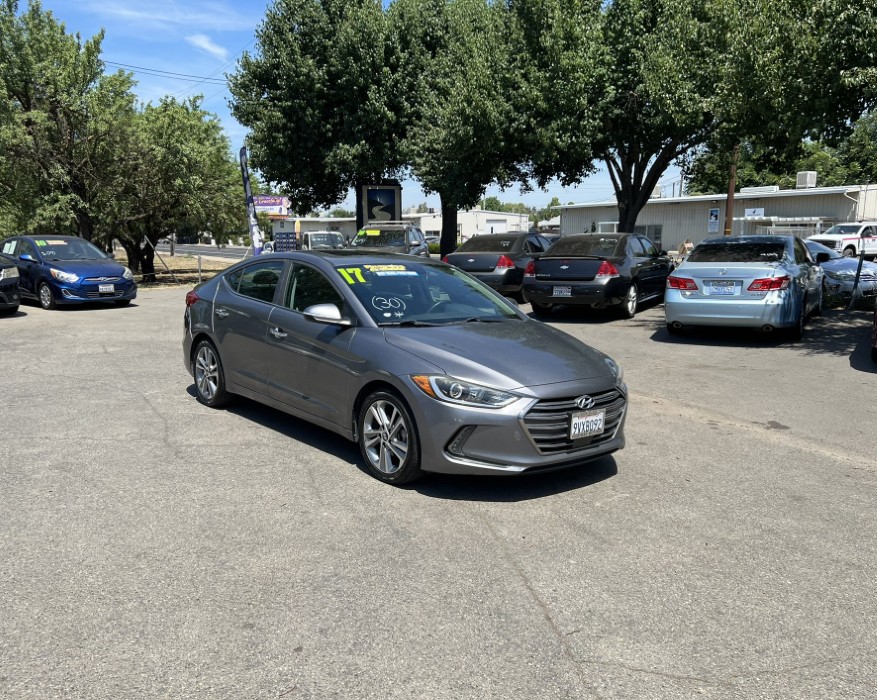 2017 Hyundai Elantra Limited - Photo 3