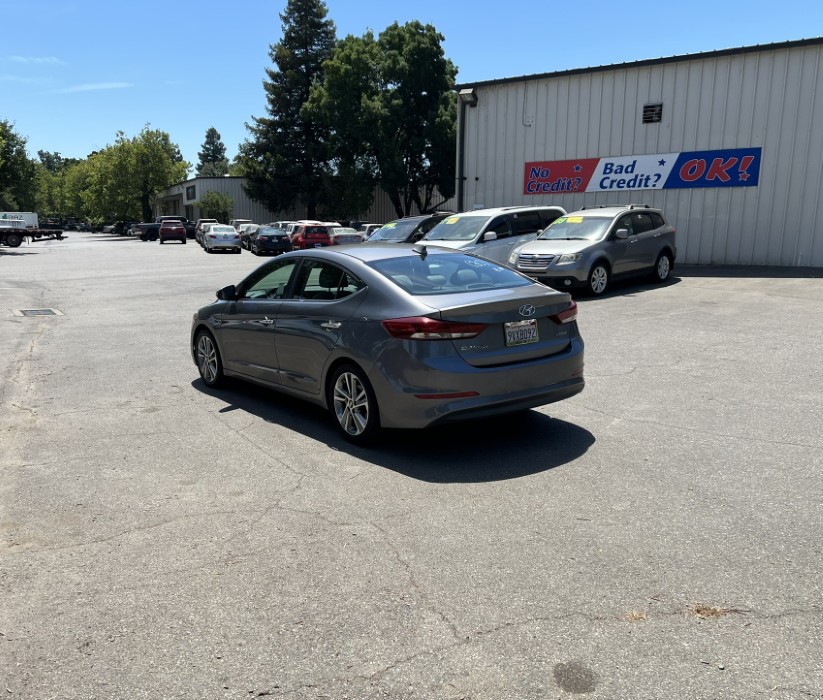 2017 Hyundai Elantra Limited - Photo 6