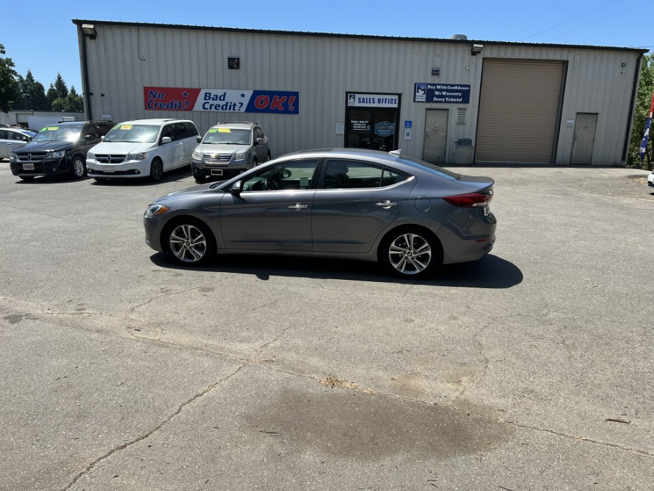 2017 Hyundai Elantra Limited - Photo 7