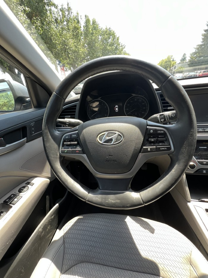 2017 Hyundai Elantra Limited - Photo 8