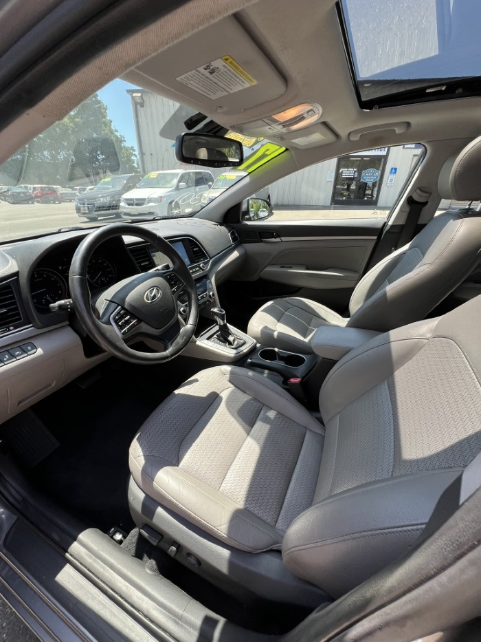 2017 Hyundai Elantra Limited - Photo 15