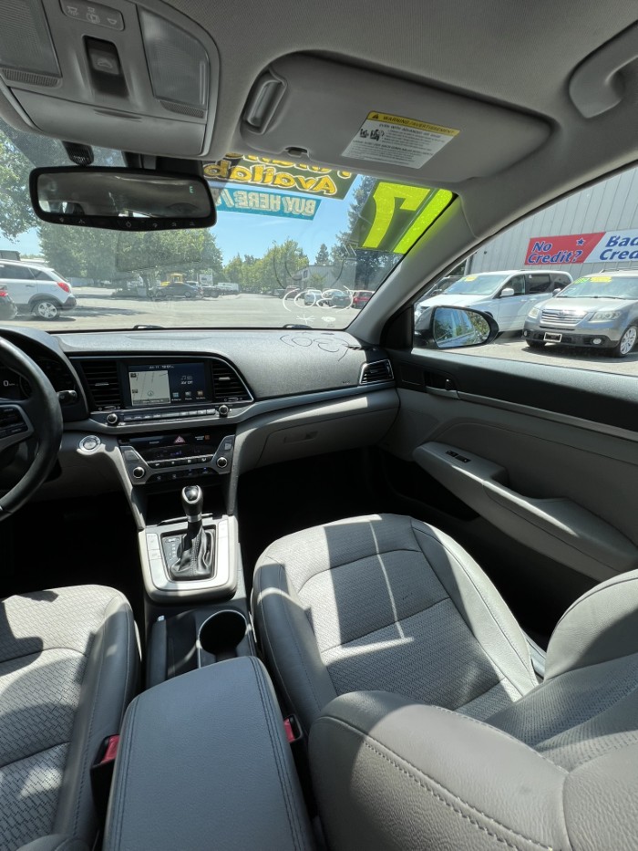 2017 Hyundai Elantra Limited - Photo 20