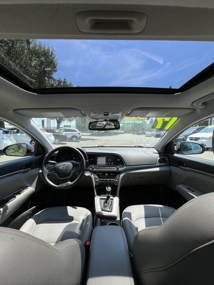 2017 Hyundai Elantra Limited - Photo 21