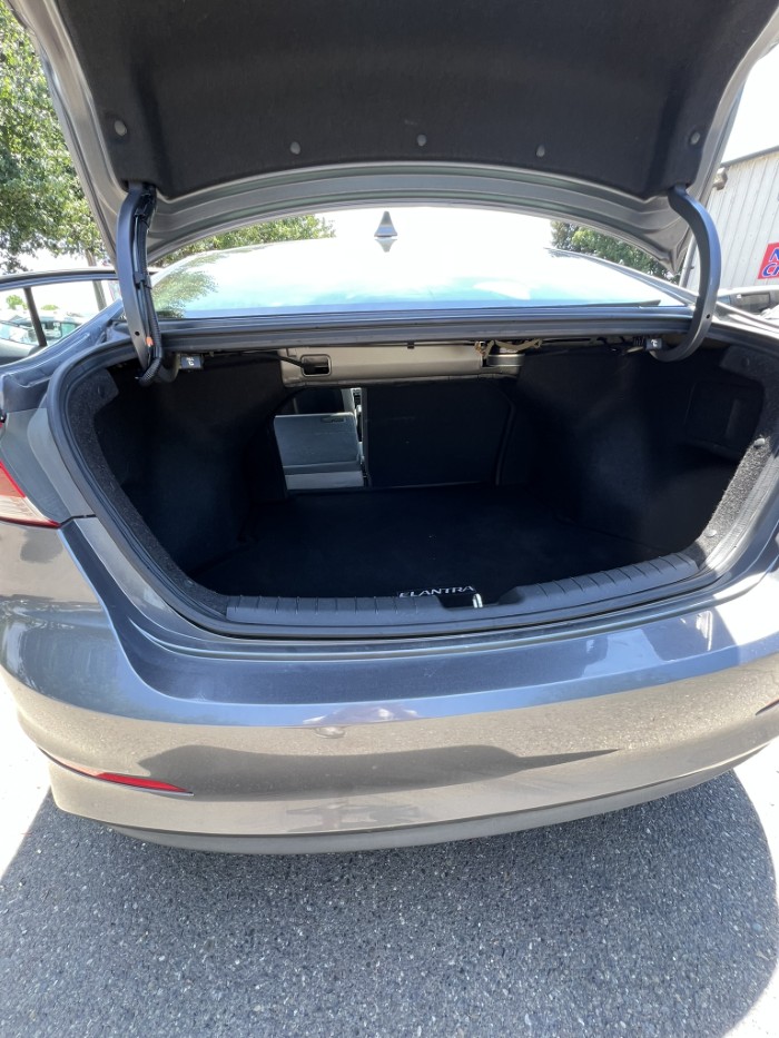 2017 Hyundai Elantra Limited - Photo 23