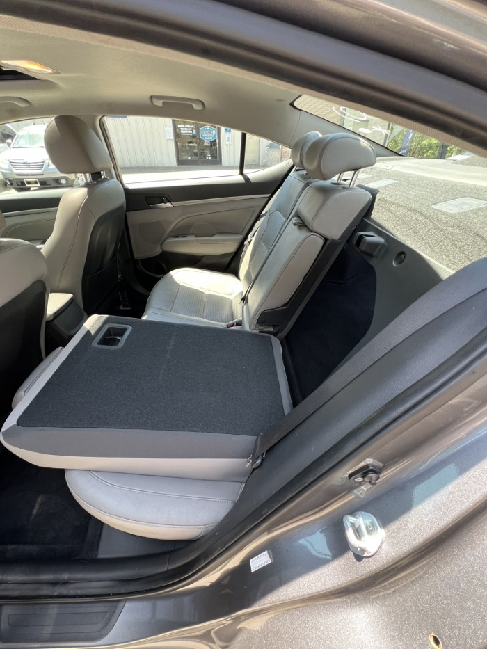 2017 Hyundai Elantra Limited - Photo 24